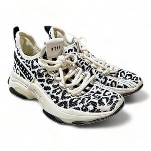 STEVE MADDEN Maxima Sneaker Size 6.5